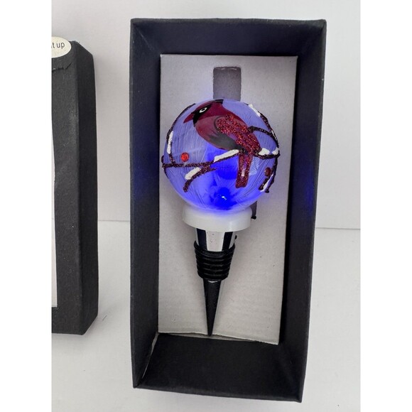 Frosted Cardinal Bird Light Up Wine Stopper Barware Christmas Holiday WORKS - Picture 3 of 6